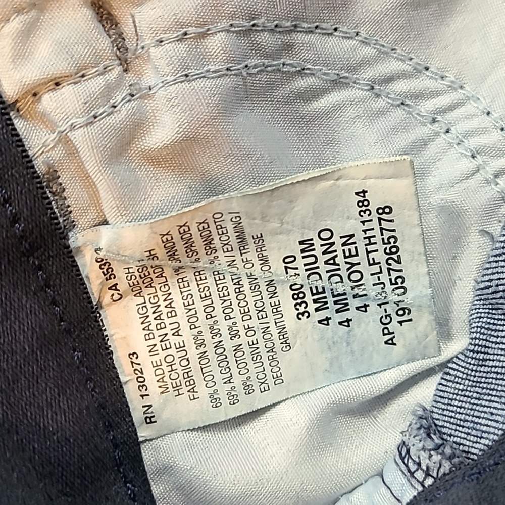 Lee Regular Fit Capris - Picture 5 of 11